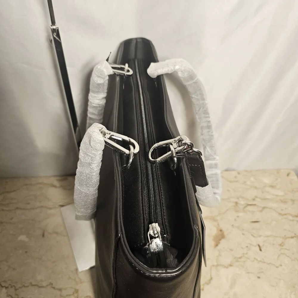 Karl Lagerfeld Paris Adele Black Zipperred Double Handled Tote Bag - Picture 5 of 9